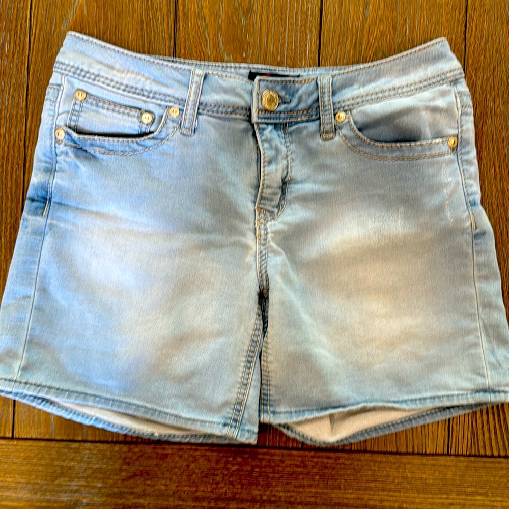 Seven brand light blue jeans, shorts
